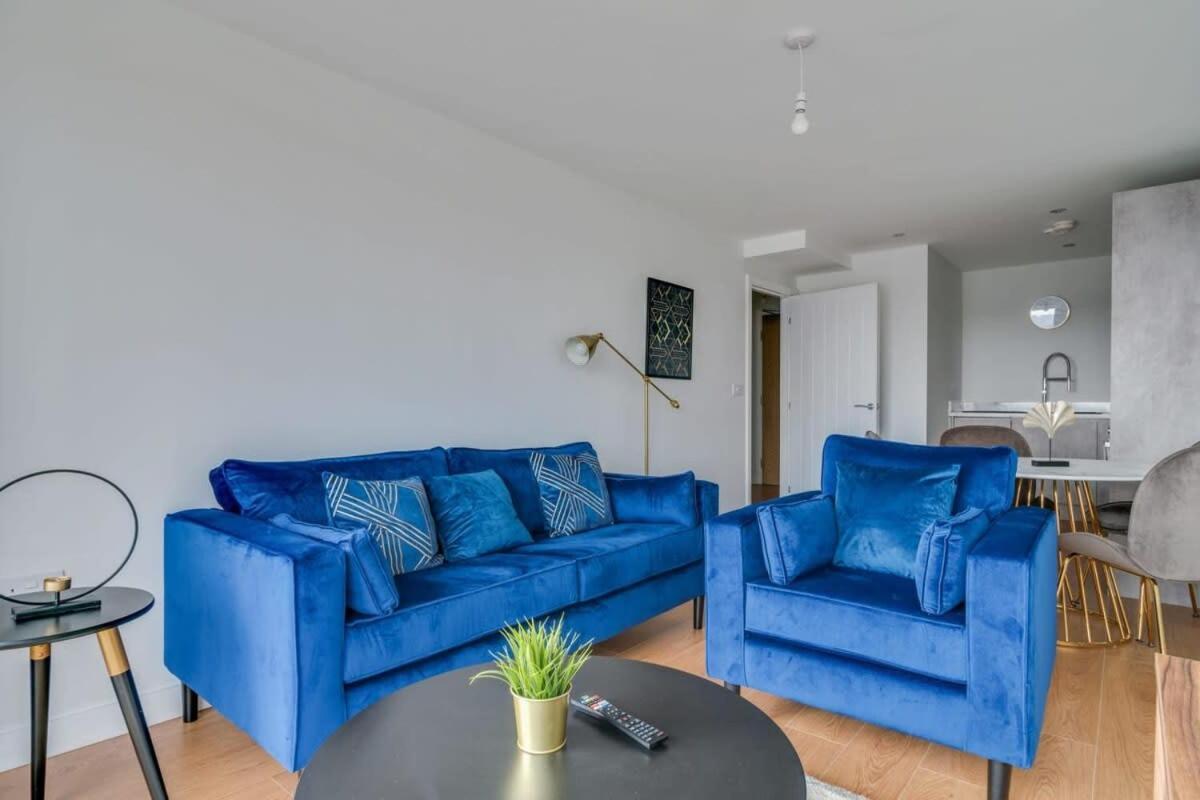 Lovely Riverside 2 Bed Apartment Leeds  Exterior photo